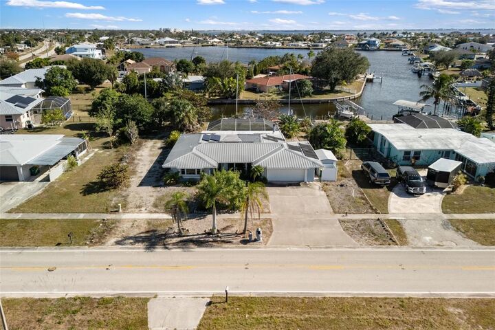 Property Photo:  105 Cousley Drive SE  FL 33952 