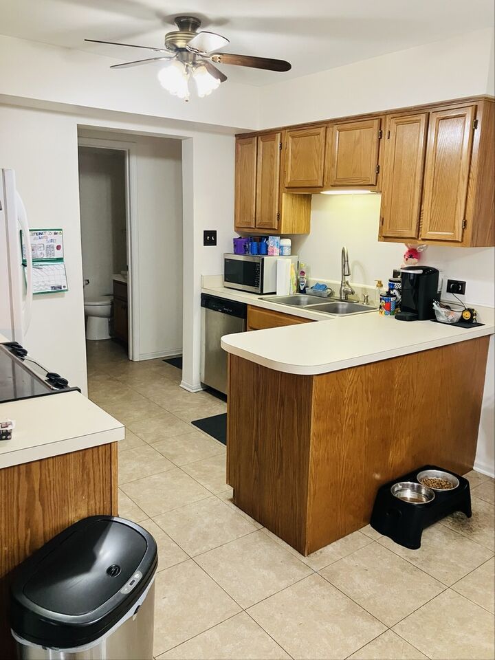 Property Photo: 3524 Willowview Court IL 60504