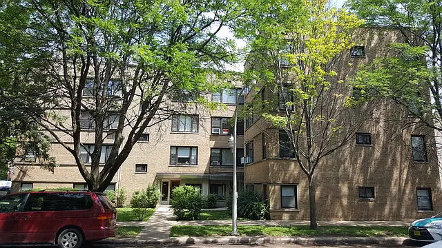 Property Photo:  2950 W Arthur Avenue 2N  IL 60645 