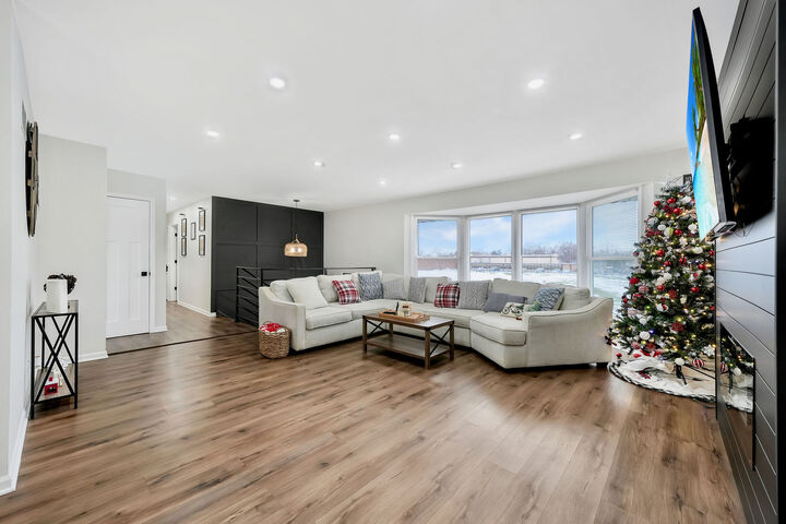 Property Photo:  15923 Woodlawn East Avenue  IL 60473 