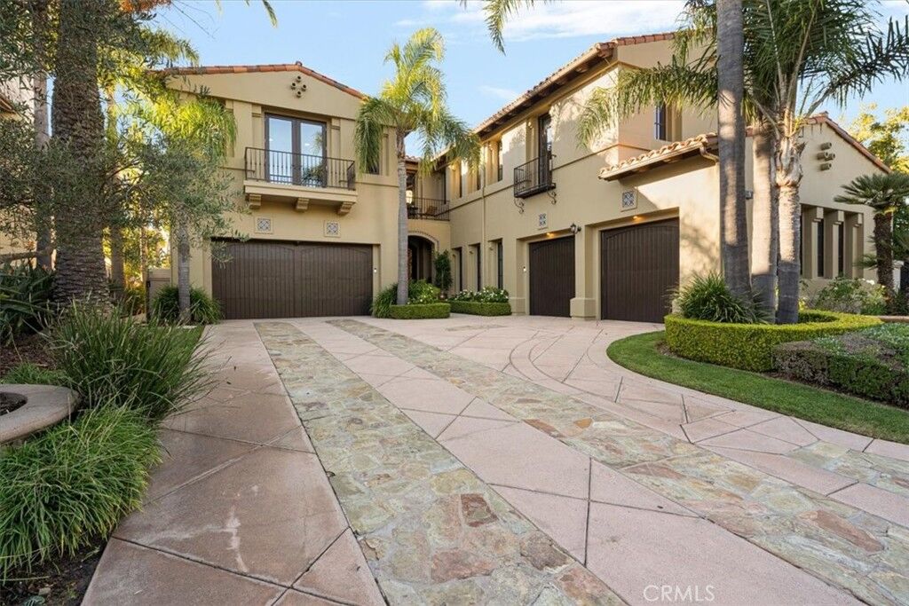 Property Photo: 9 Vista Alberi CA 92657