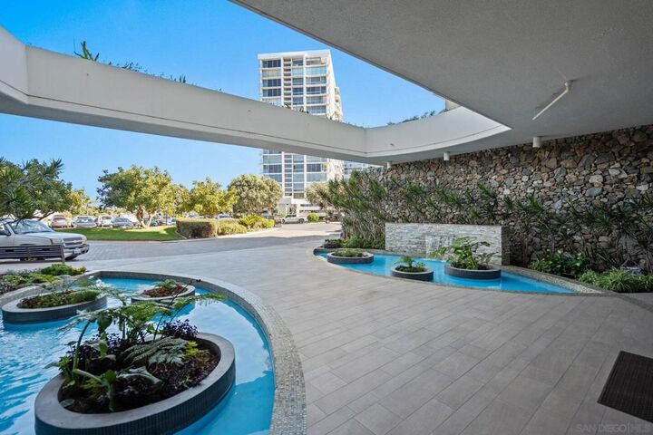 Property Photo: 1750 Avenida Del Mundo 504 CA 92118