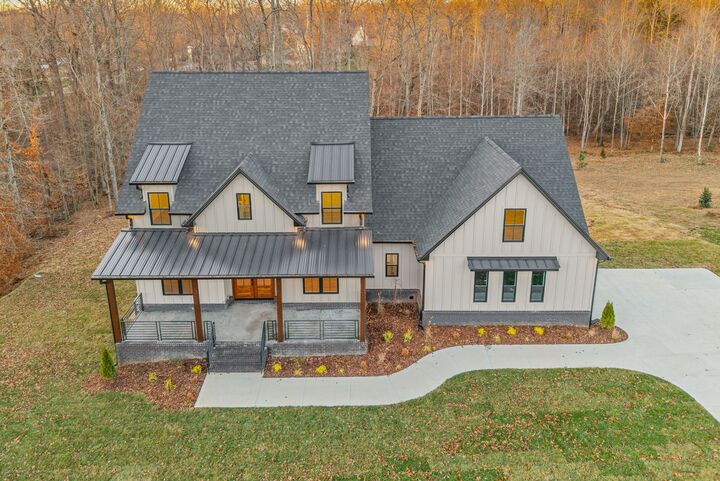 Property Photo: 1319 Shady Grove Rd TN 37043