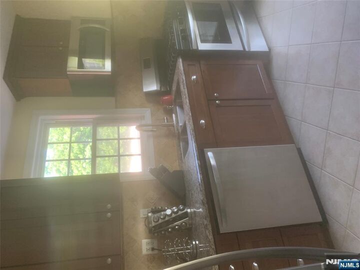 Property Photo:  148 Nesbit Street 1  NJ 07086 