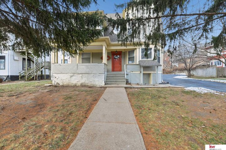 Property Photo:  112 N 38th Avenue  NE 68131 
