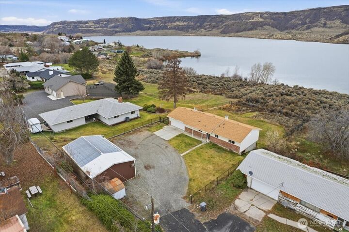 Property Photo:  216  Sandy Lane  WA 99123 