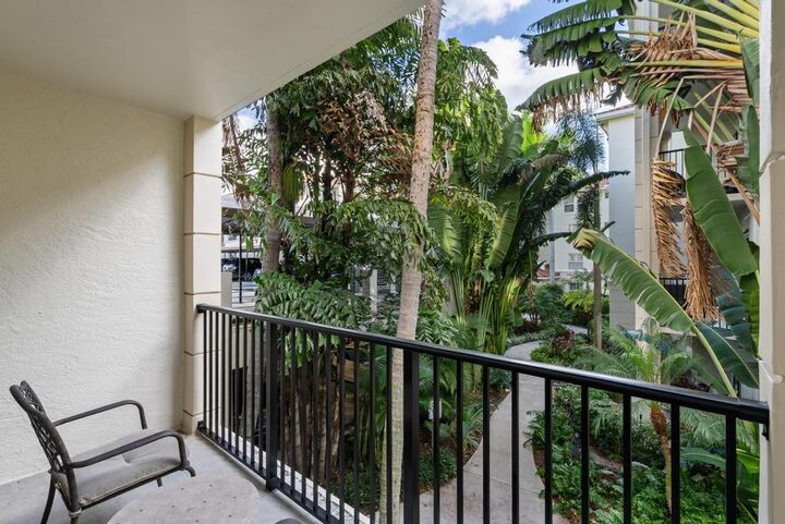 Property Photo: 2202 Tuscany Way FL 33435