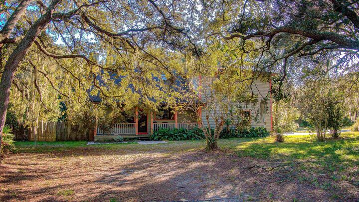 Property Photo:  697 Frances Ave  FL 32086 