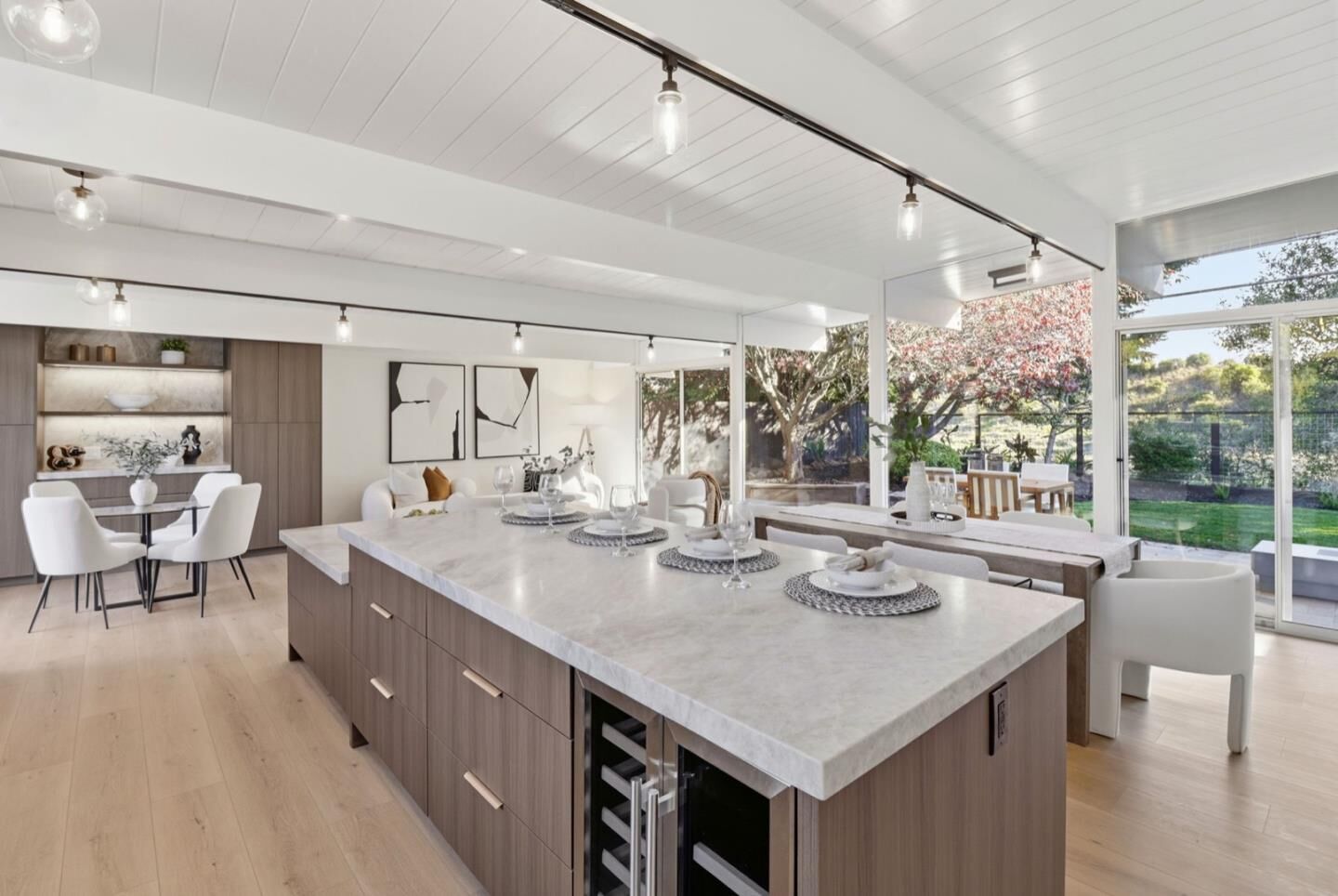 Property Photo: 2275 Allegheny Way CA 94402