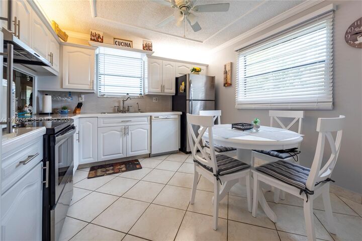 Property Photo:  4940 E Sabal Palm Blvd Ph414  FL 33319 
