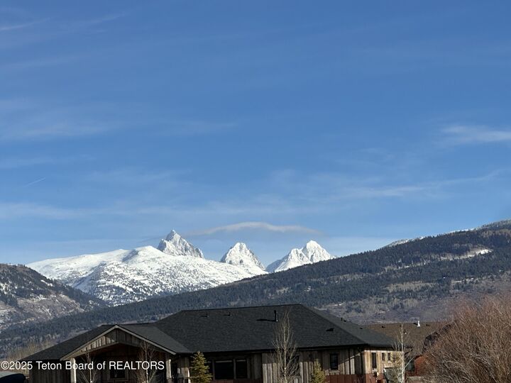 Property Photo:  6512 Fox Springs Drive  ID 83455 