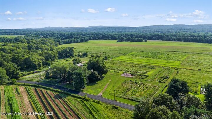 Property Photo: 332 Springtown NY 12561