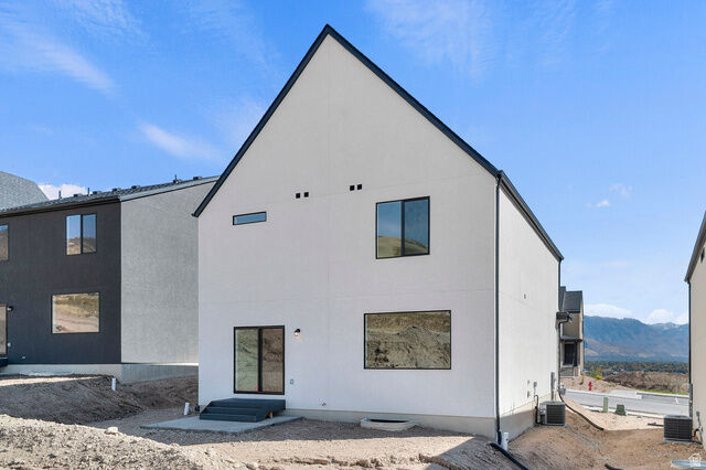 Property Photo: 281 E Levengrove Dr 183 UT 84048