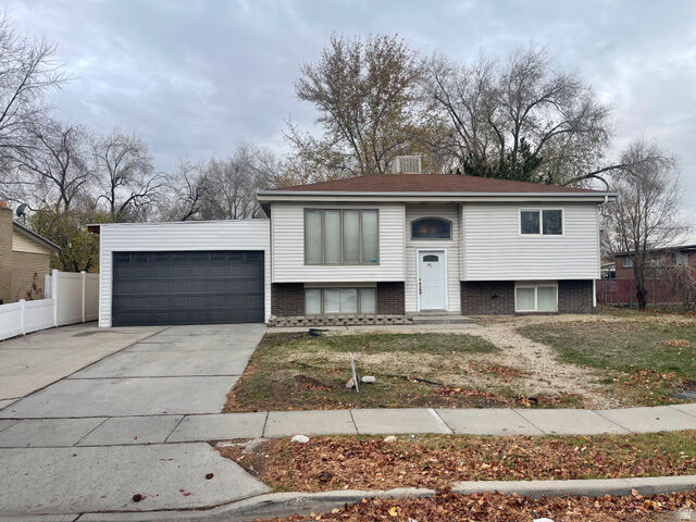 Property Photo: 9822 S Darin Dr UT 84070