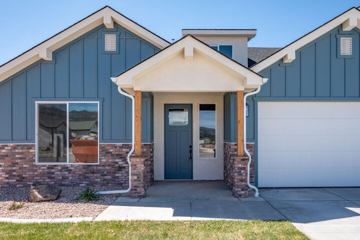 Property Photo: 4939 N 10 E UT 84721