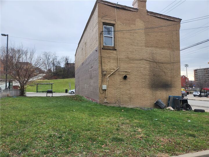 Property Photo: 2103 Centre PA 15219