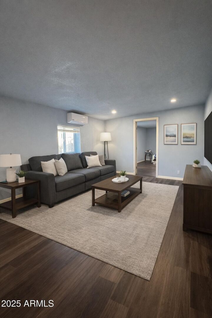 Property Photo:  5617 N 38th Drive  AZ 85019 