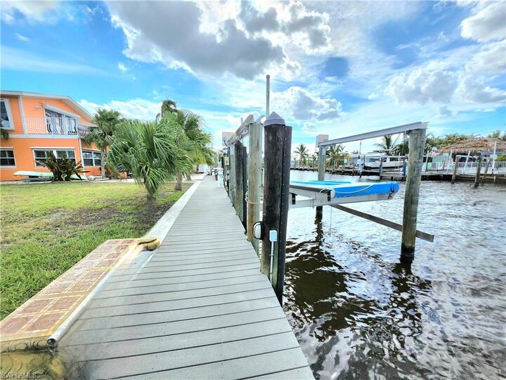 Property Photo:  2596 Bayshore Dr  FL 33993 