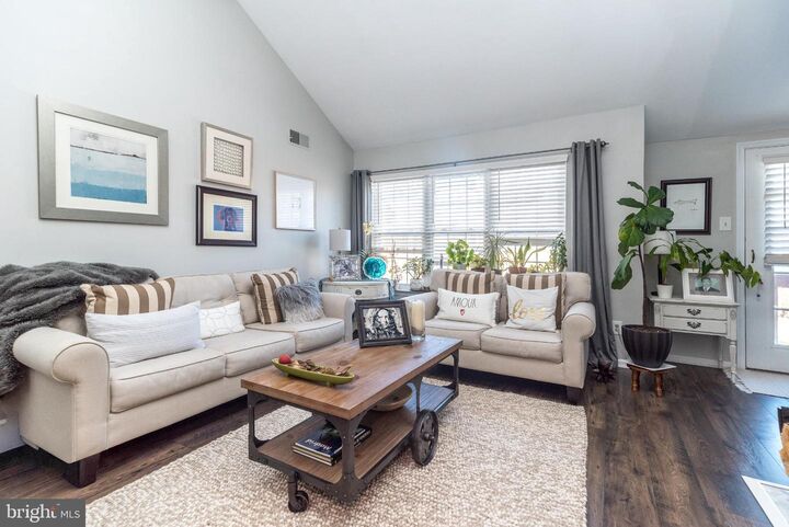 Property Photo:  42 Dogwood Lane C-6  PA 19044 