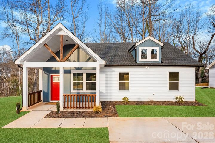 Property Photo:  516 N Mulberry Street  NC 28021 