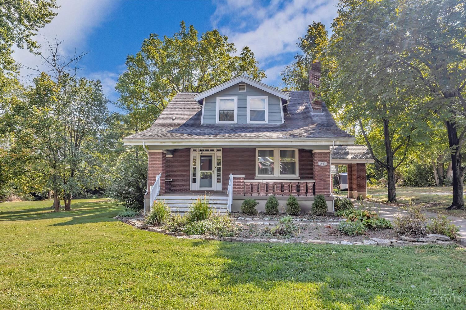 Property Photo:  1917 Springdale Road  OH 45231 