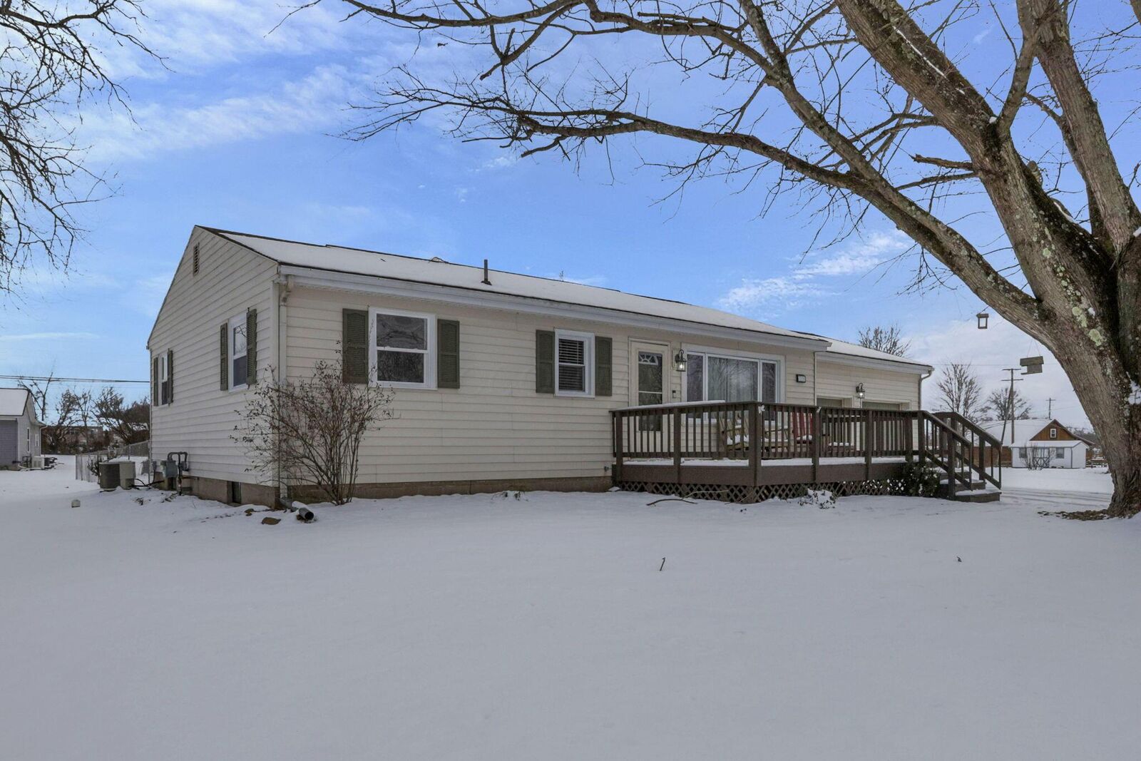 Property Photo: 7236 Licking Springs NE Road OH 43055