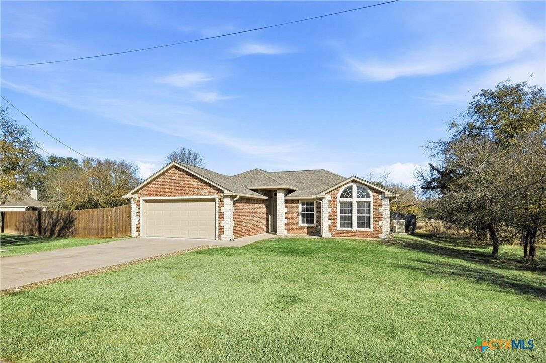 Property Photo:  7 Armadillo Circle  TX 76513 