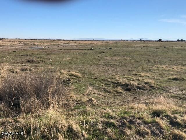 Property Photo:  60th St W &Amp Ave A-4  CA 93536 