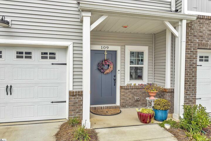 Property Photo:  109 Callen Drive  SC 29607 