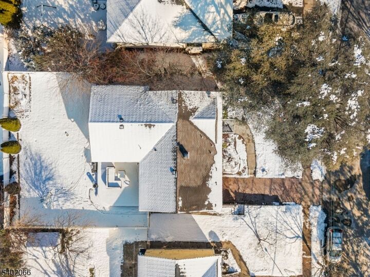 Property Photo:  14 Weeks Ct  NJ 07013 