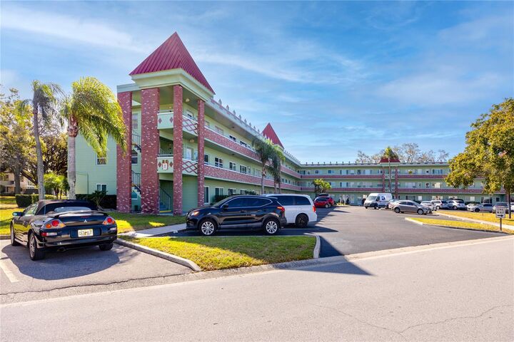 Property Photo: 2359 Finlandia Lane 27 FL 33763