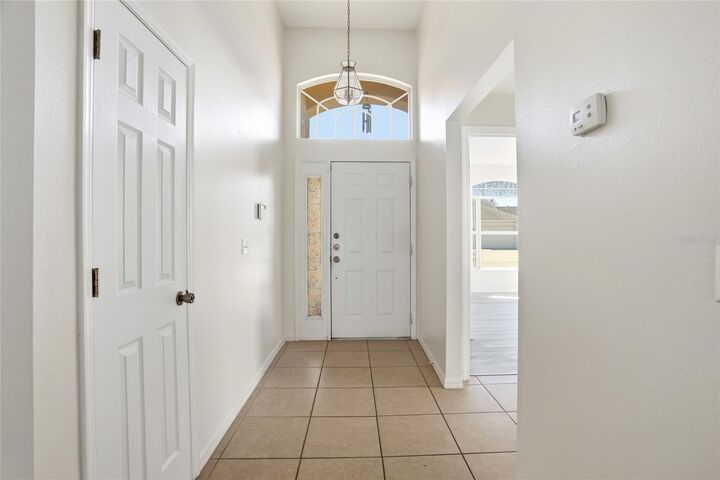 Property Photo:  206 Rochester Loop  FL 33897 