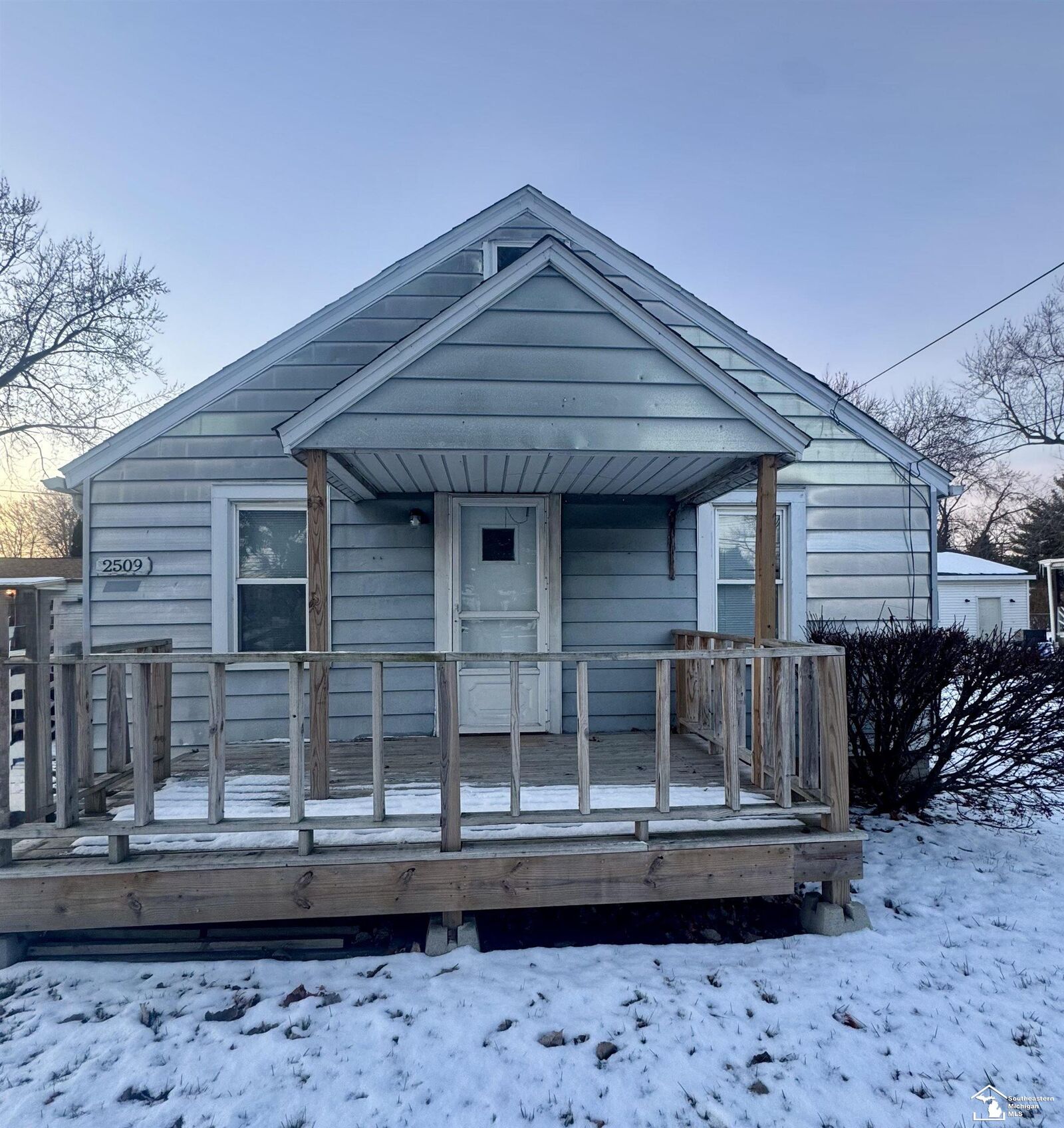 Property Photo:  2509 N Telegraph Road  MI 48162 