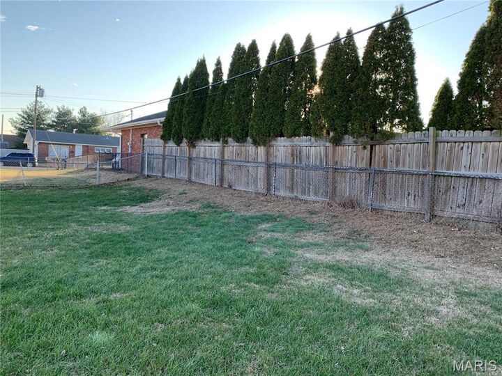 Property Photo:  405 Niagara Street  IL 62024 