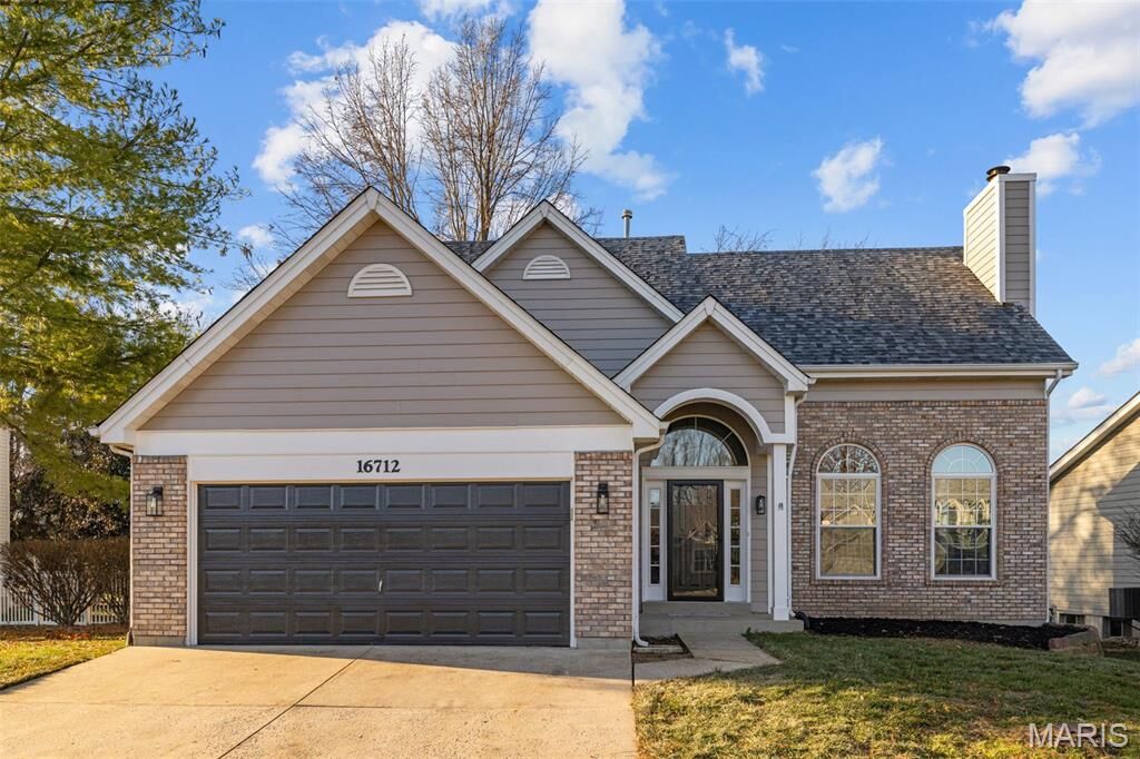 Property Photo:  16712 Chesterfield Farms Drive  MO 63005 