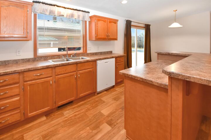 Property Photo:  221 17th St NW  ND 58703 