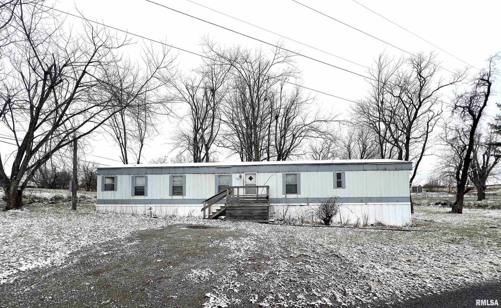 Property Photo:  112 N Old Marion Road  IL 62939 