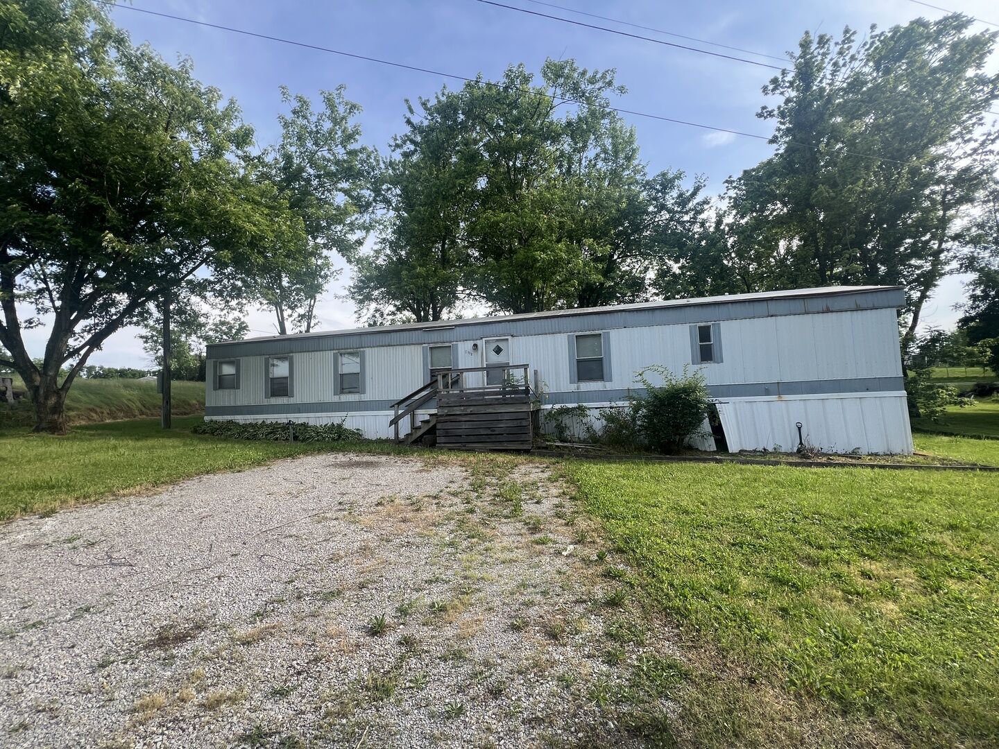 Property Photo:  112 N Old Marion Road  IL 62939 