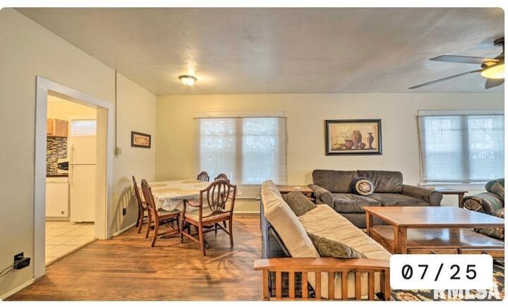 Property Photo:  400 S Forest Street  IL 62901 