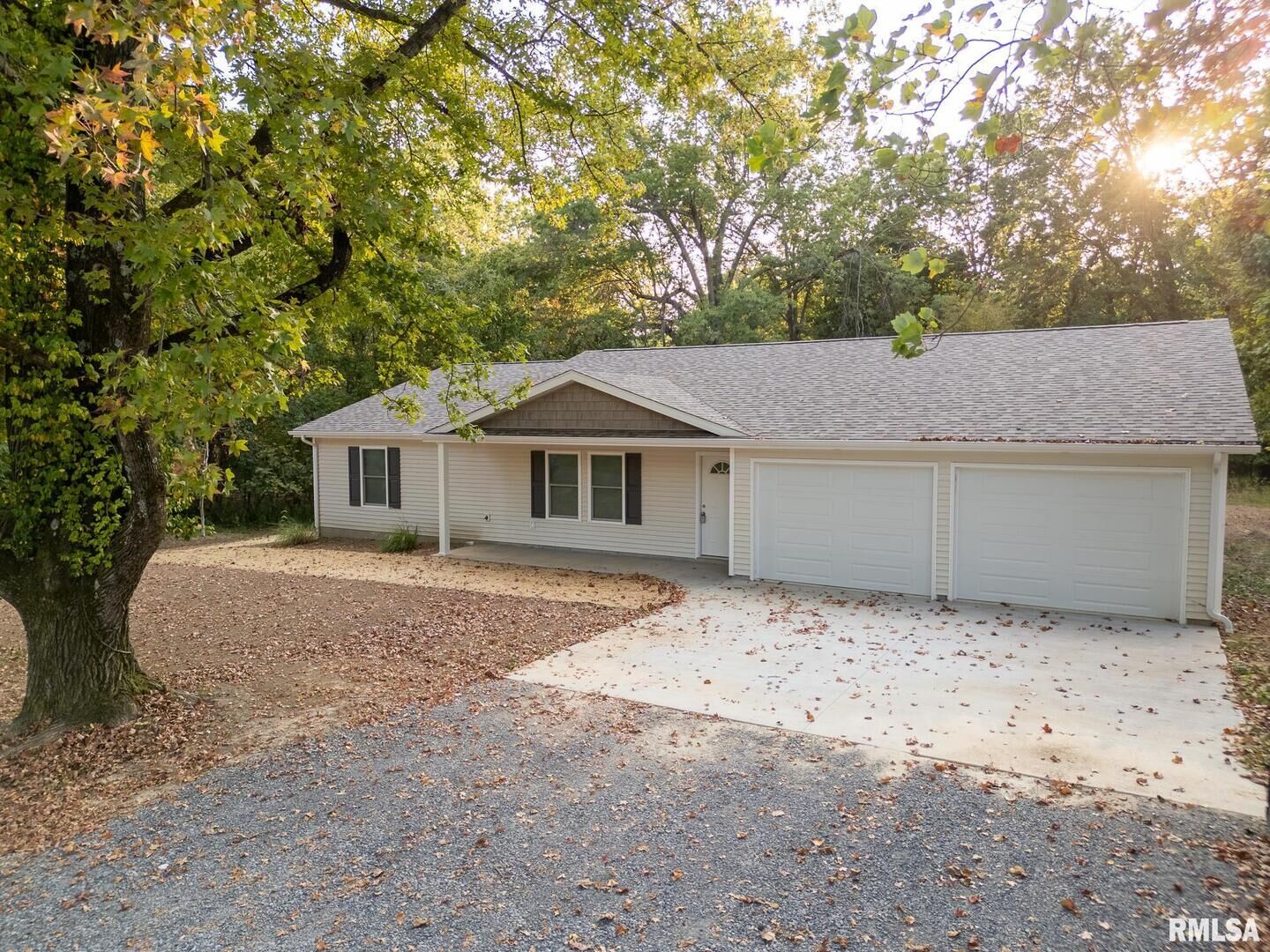 Property Photo:  801 Crain Street  IL 62918 