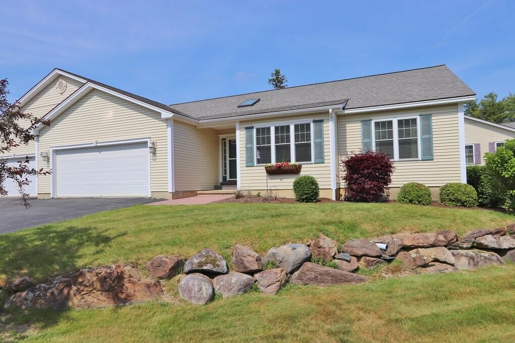 Property Photo:  122 Chickadee Lane 17  ME 04401 