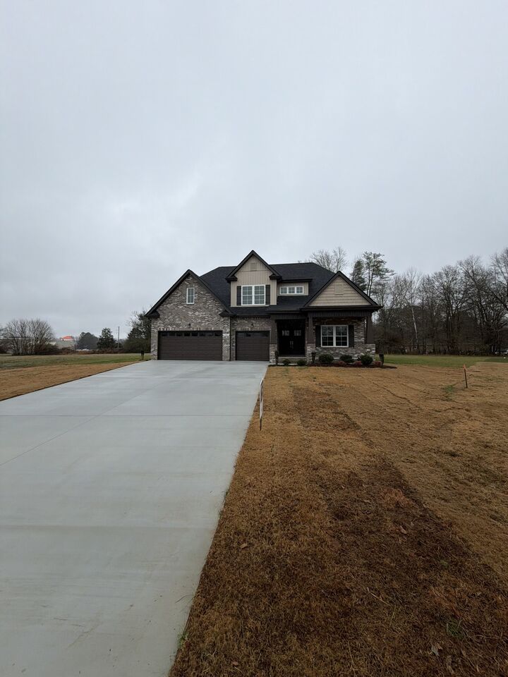 Property Photo: 216 Spring House Dr TN 37355