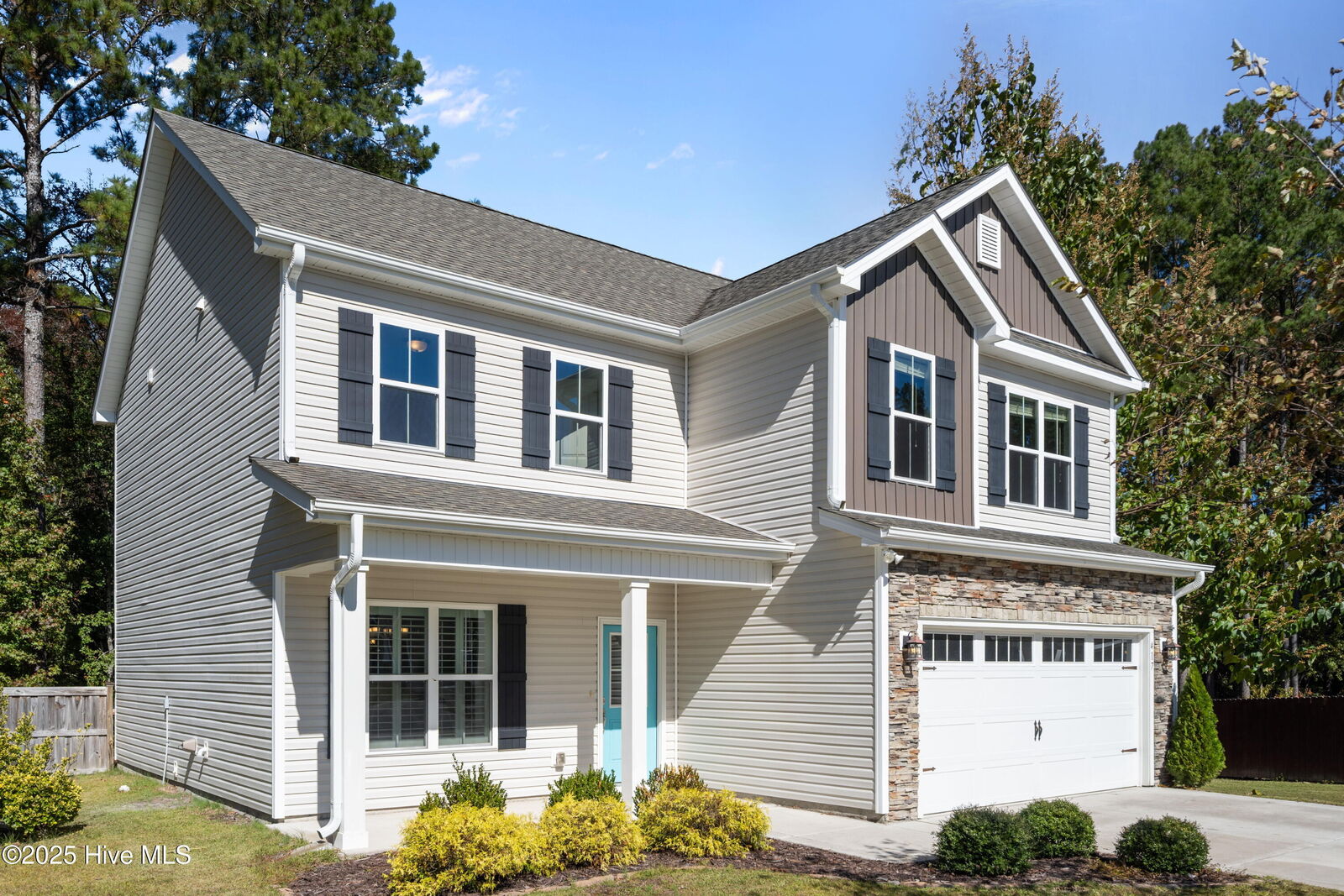 Property Photo: 417 Belhaven Court NC 28445