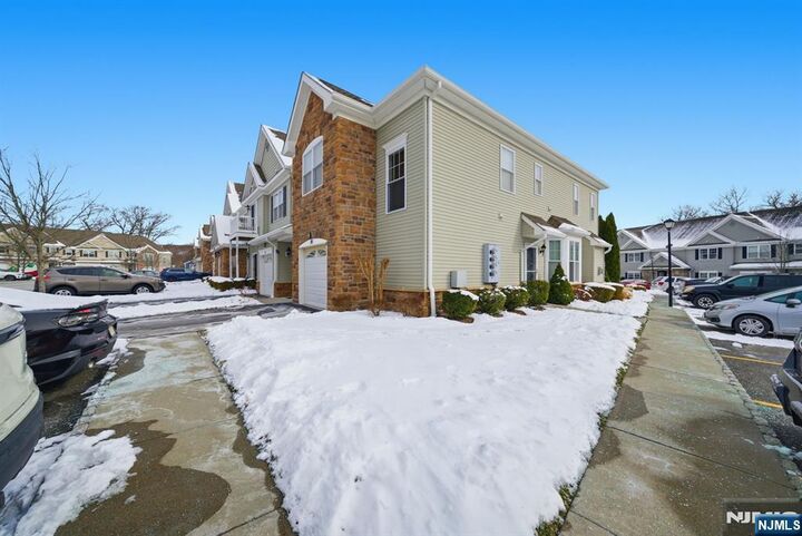 Property Photo:  23 Dogwood Lane  NJ 07420 