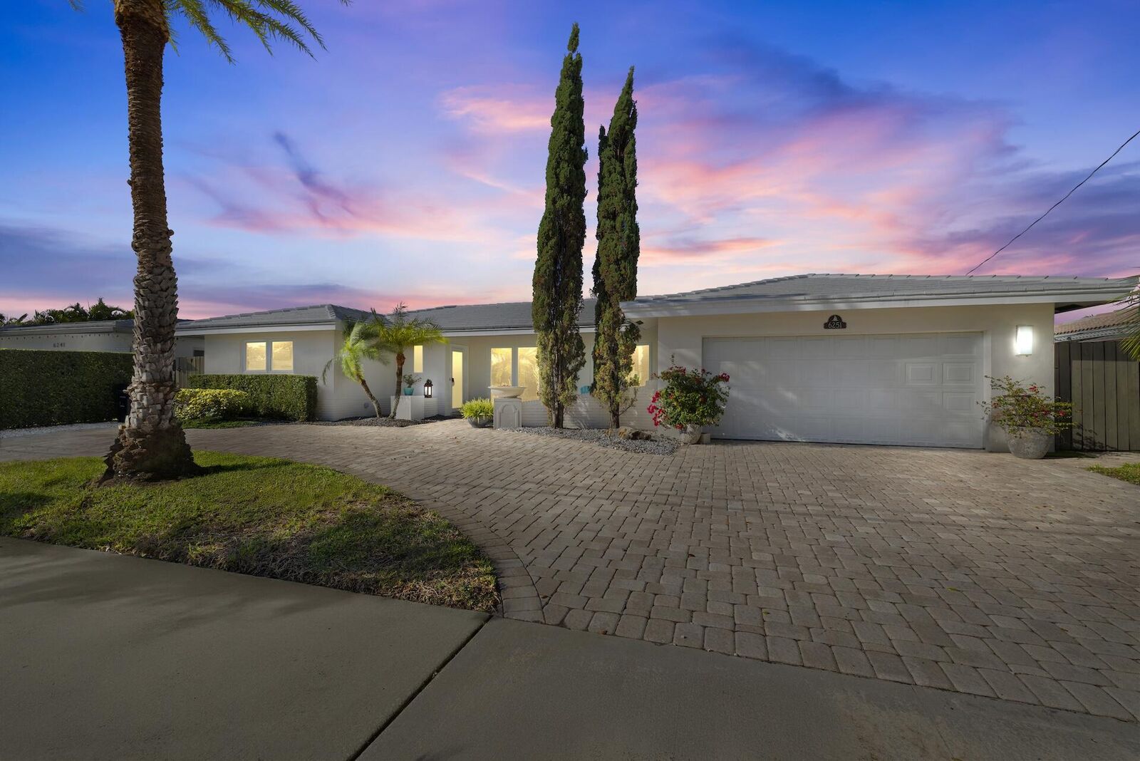 Property Photo:  6251 NE 19th Terrace  FL 33308 