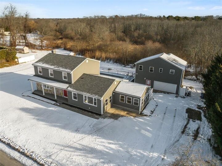 Property Photo:  36 Kinnicutt Avenue  RI 02885 