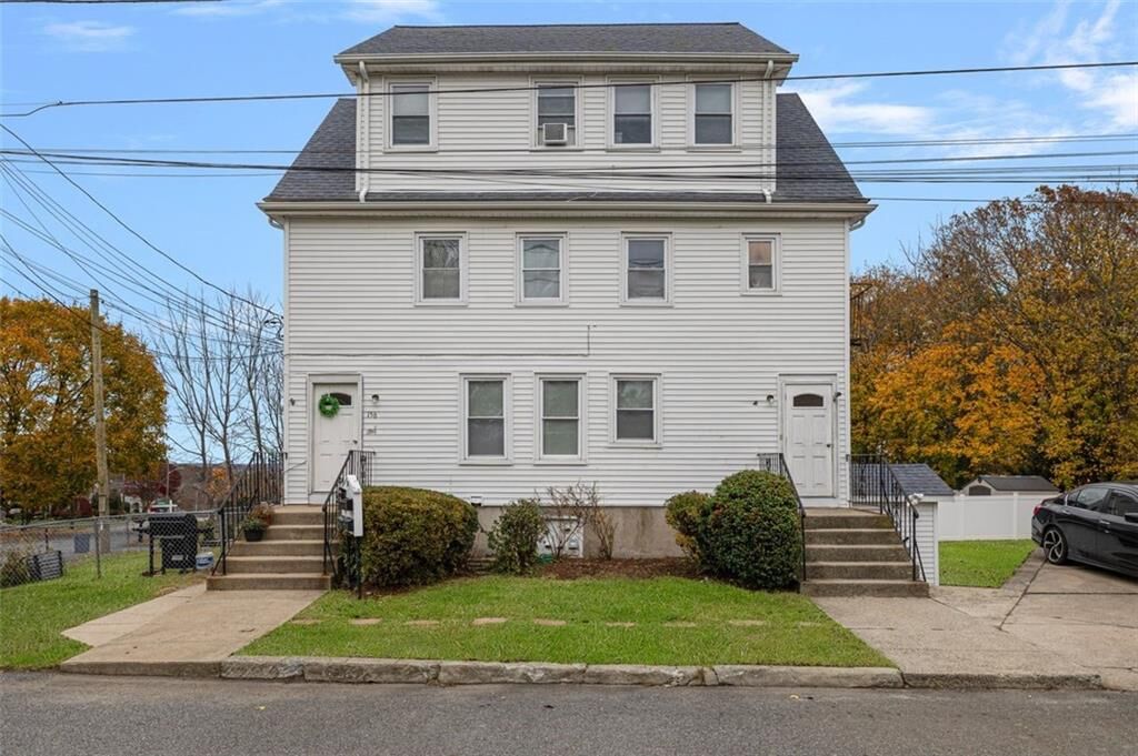 Property Photo:  156 Yeoman Avenue  RI 02920 