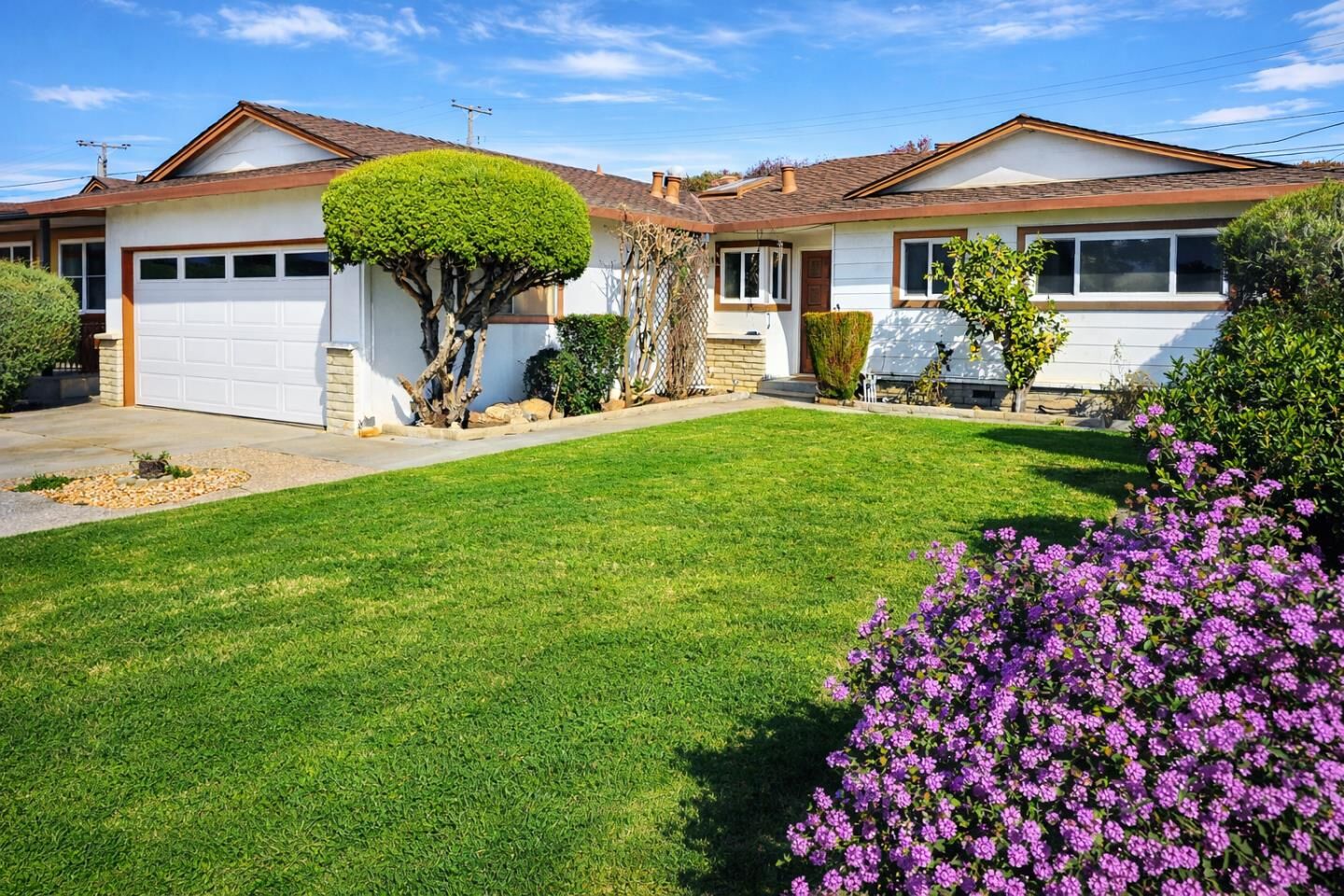 Property Photo:  826 Central Avenue  CA 93901 