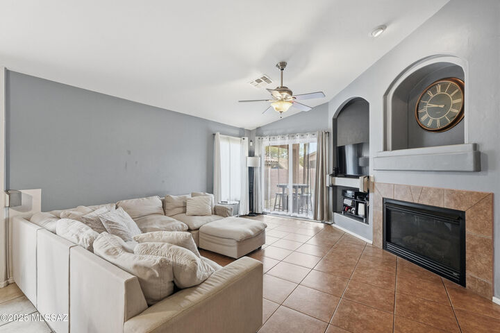 Property Photo: 10827 S Lake Gambusi Drive AZ 85641