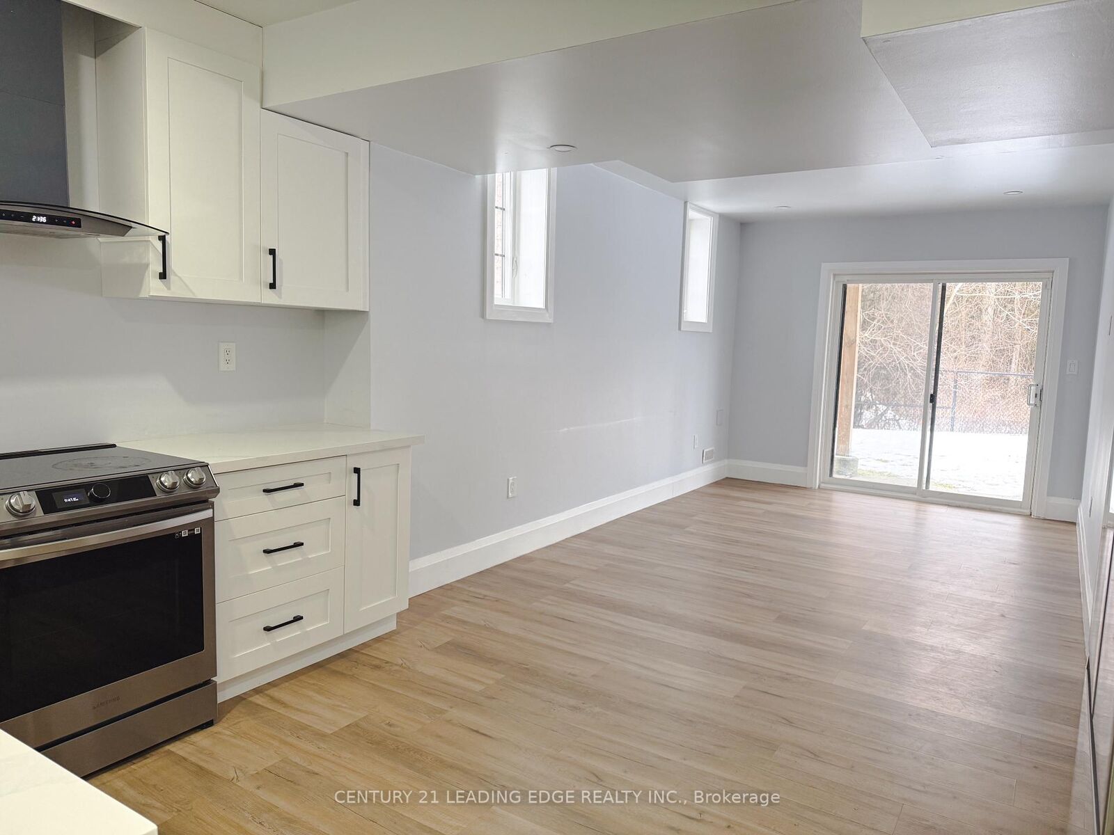 Property Photo:  39 Crombie Street Bsmt  ON L1C 4A1 